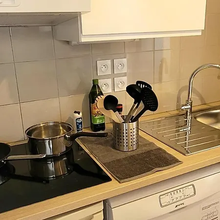 Apartamento L'esquiros, Studio, Centre Luchon, Casier à Skis, Wifi, Ascenseur, 3 Personnes Bagnères-de-Luchon