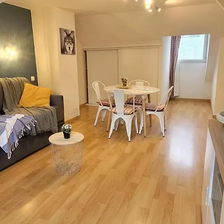 L'esquiros, Studio, Centre Luchon, Casier A Skis, Wifi, Ascenseur, 3 Personnes